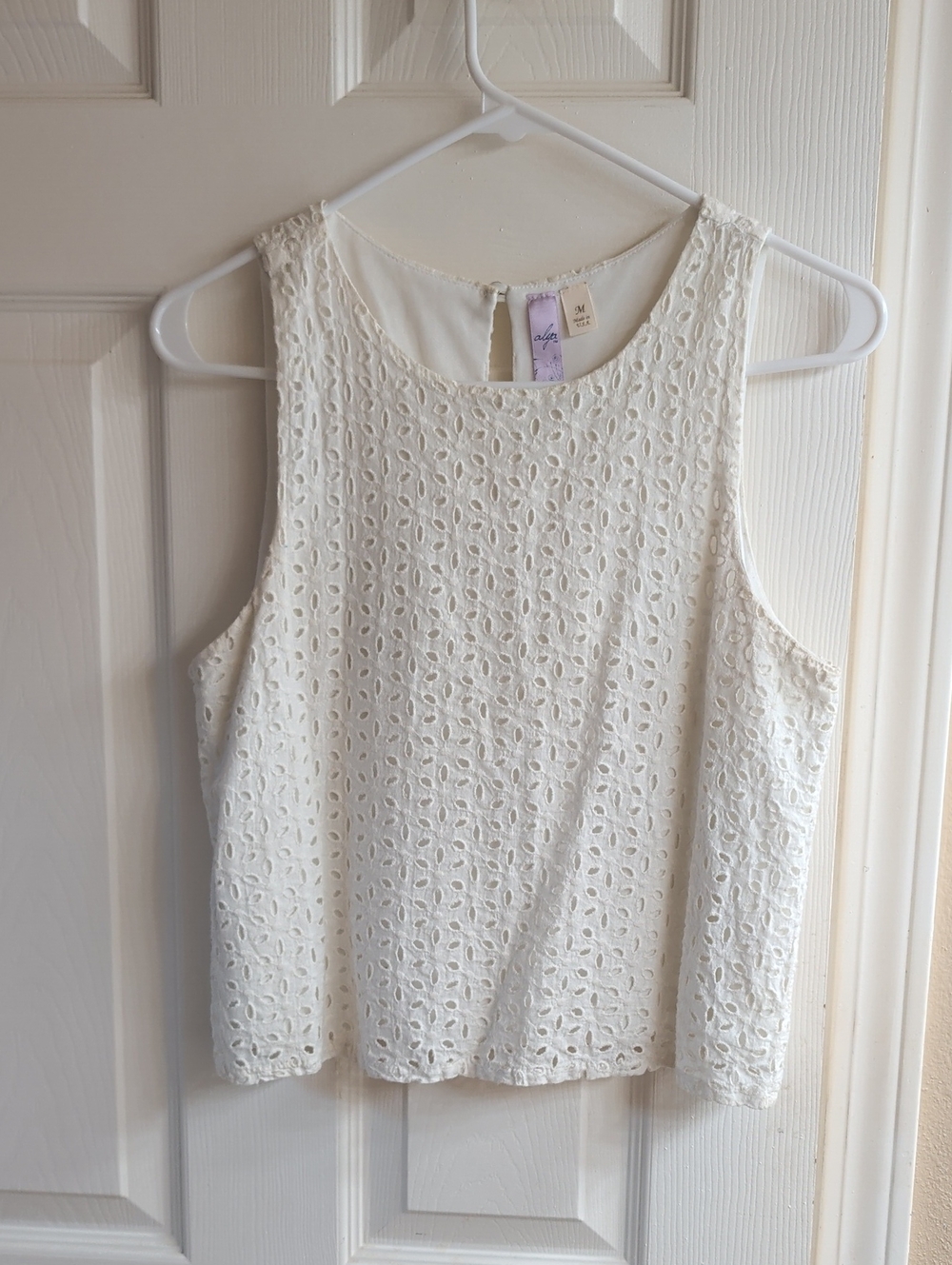 Sleeveless White Eyelet Lace Tank Top